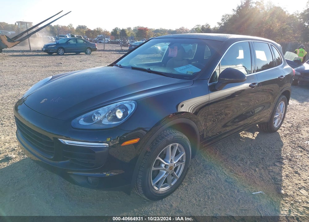 2016 PORSCHE CAYENNE VIN: WP1AA2A26GLA03683