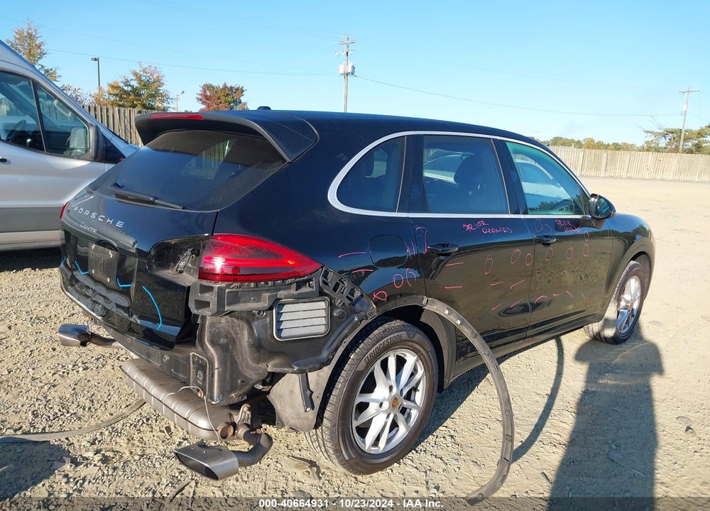 2016 PORSCHE CAYENNE VIN: WP1AA2A26GLA03683