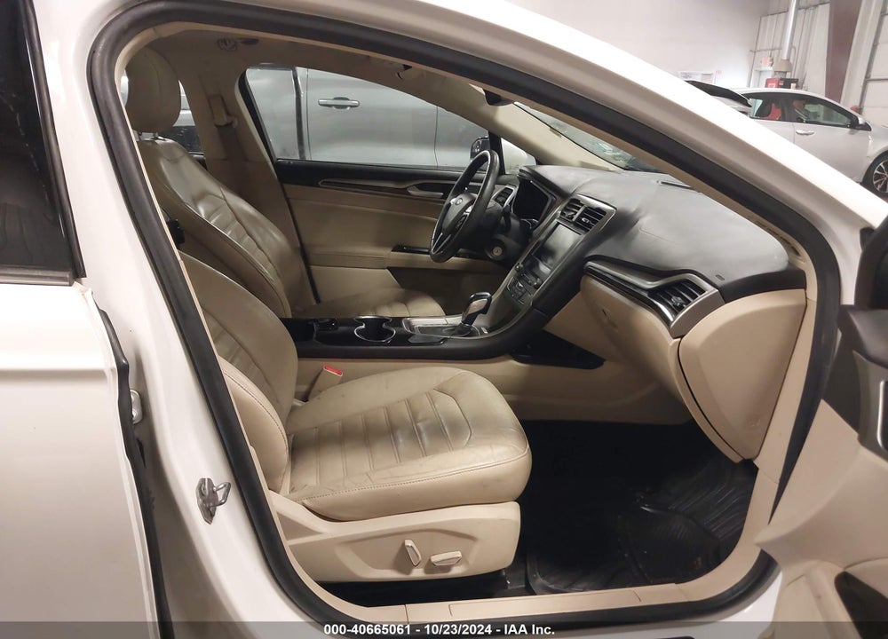 2016 FORD FUSION SE VIN: 3FA6P0HD1GR303303
