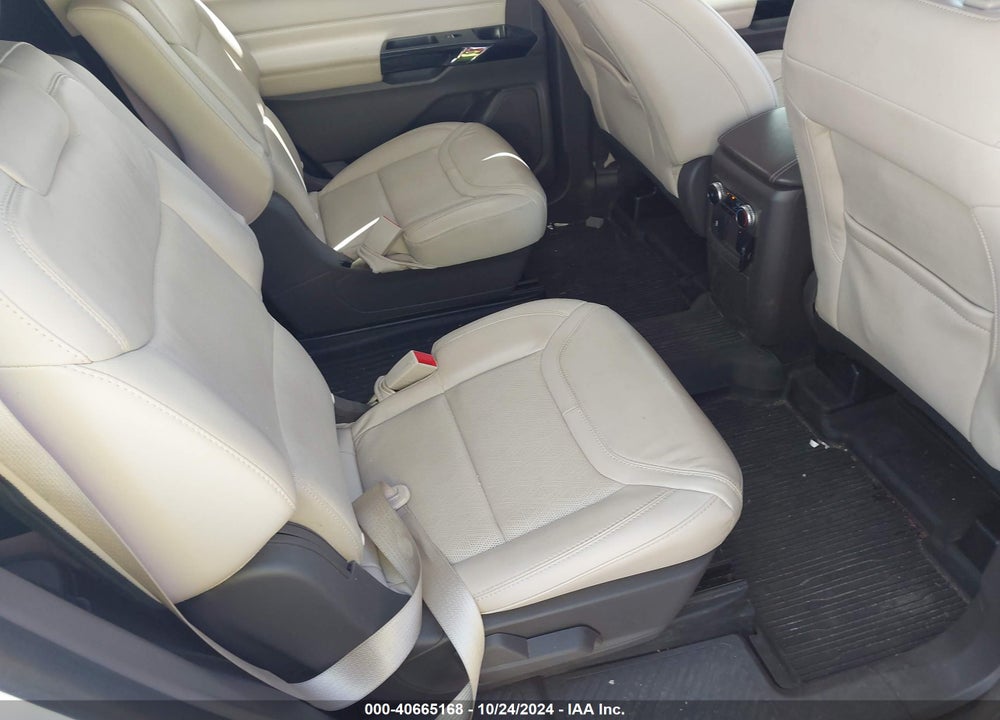 2022 FORD EXPLORER PLATINUM VIN: 1FM5K7HC4NGA64642