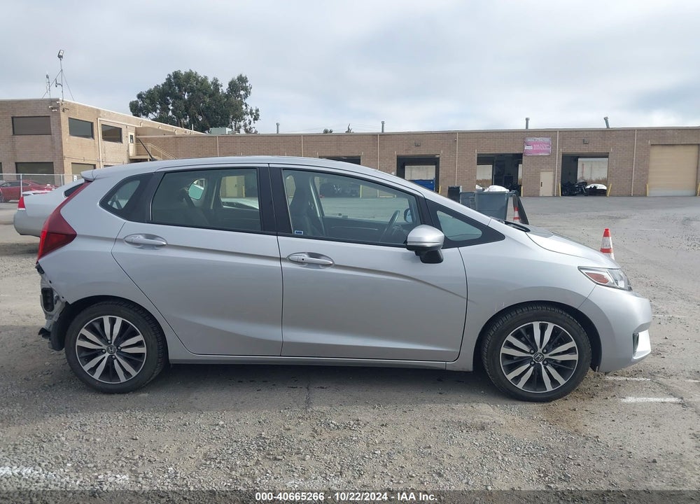 2017 HONDA FIT EX VIN: JHMGK5H75HS019813