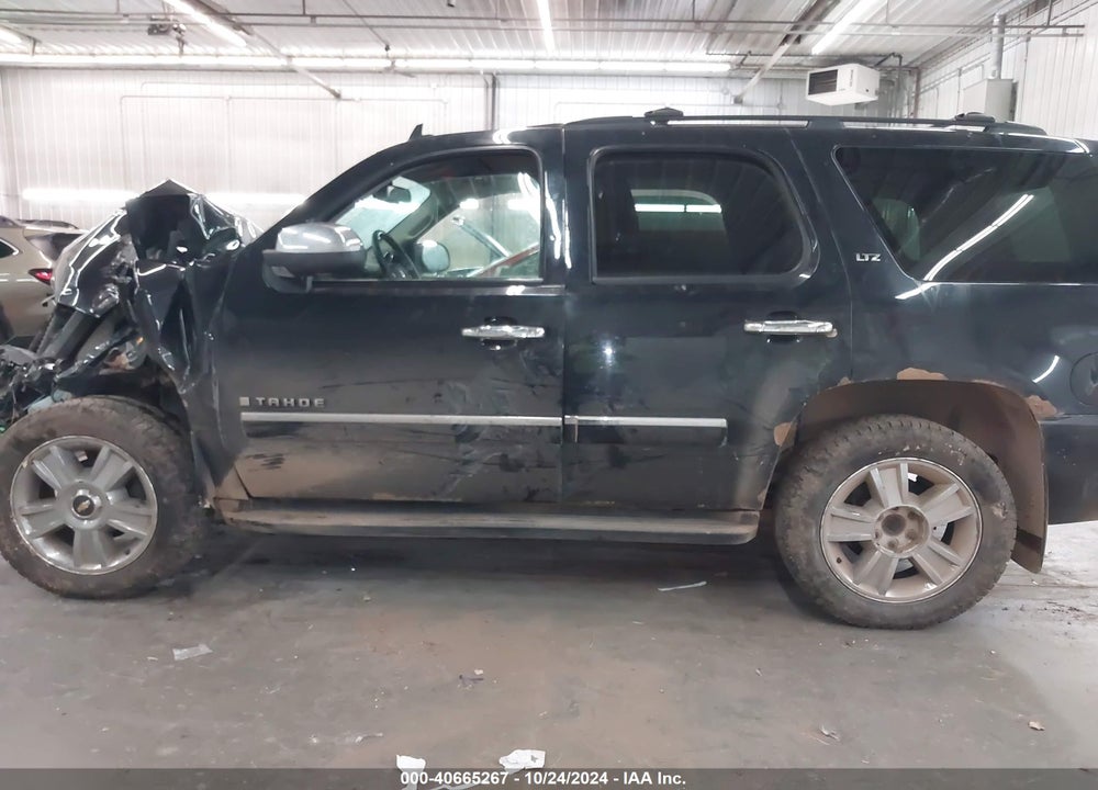 2009 CHEVROLET TAHOE LTZ VIN: 1GNFK330X9R135729