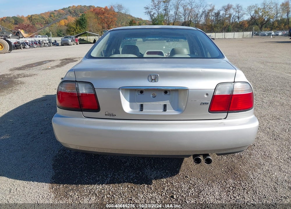 1997 HONDA ACCORD EX V6 VIN: 1HGCE6672VA024597