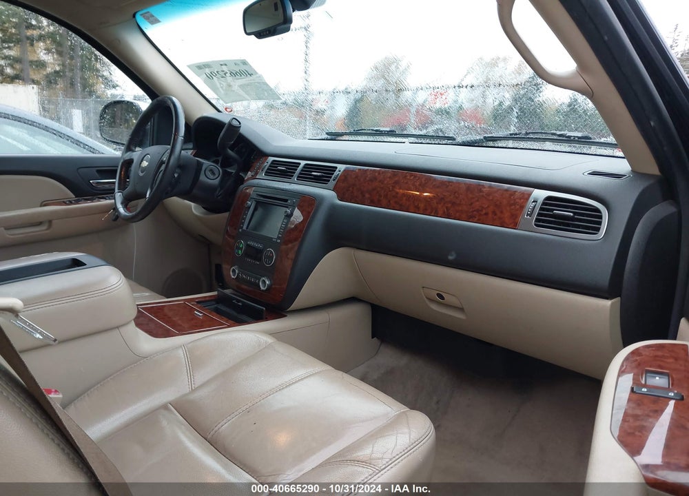 2007 CHEVROLET TAHOE LTZ VIN: 1GNFK130X7J354657