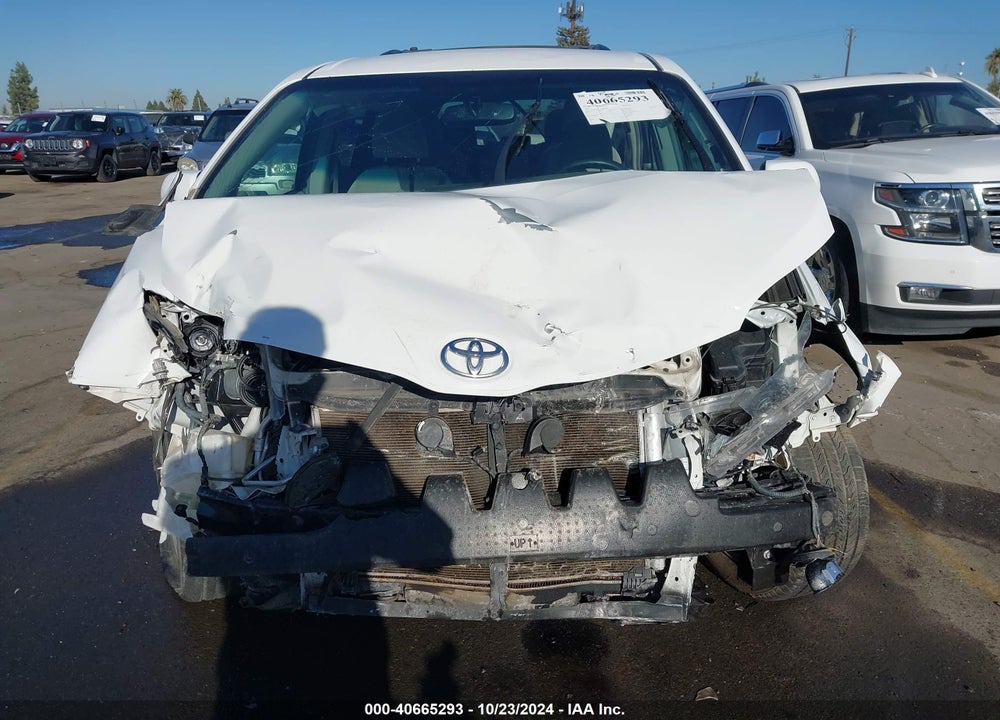 2017 TOYOTA SIENNA LE 8 PASSENGER VIN: 5TDKZ3DC3HS820246
