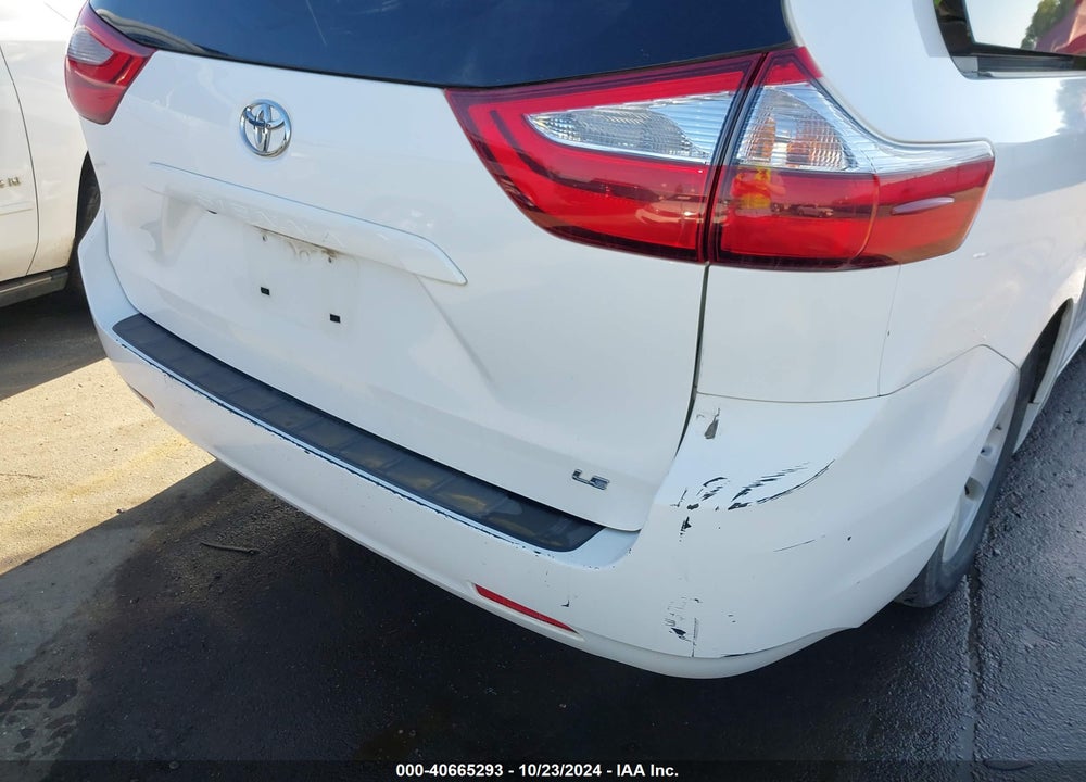 2017 TOYOTA SIENNA LE 8 PASSENGER VIN: 5TDKZ3DC3HS820246