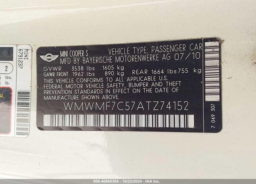 2010 MINI COOPER S VIN: WMWMF7C57ATZ74152