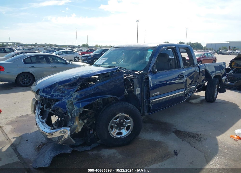 2000 CHEVROLET SILVERADO 1500 LS VIN: 2GCEC19T5Y1110476