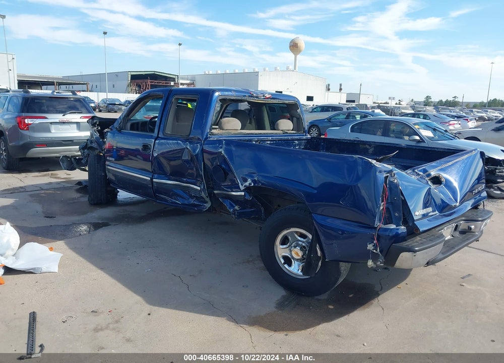 2000 CHEVROLET SILVERADO 1500 LS VIN: 2GCEC19T5Y1110476