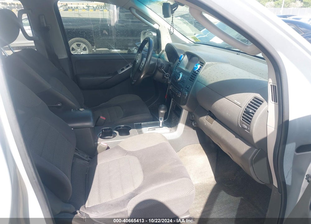 2011 NISSAN PATHFINDER SV VIN: 5N1AR1NN2BC635237