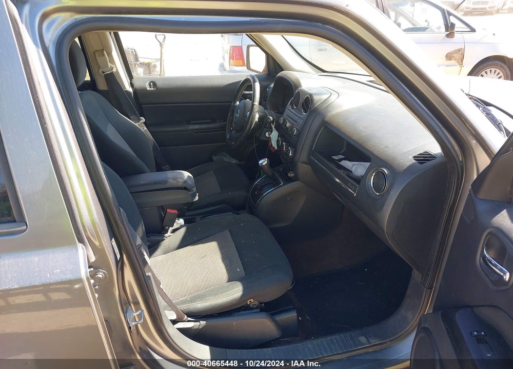 2014 JEEP PATRIOT LATITUDE VIN: 1C4NJRFB2ED629646