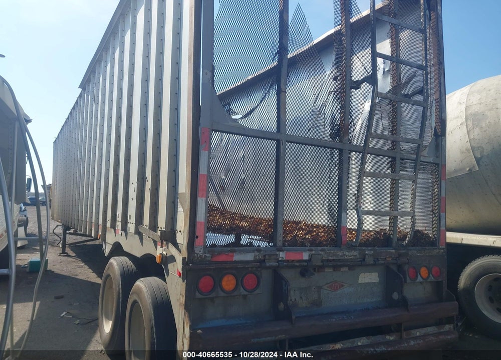 1998 INNOVATIVE TRAILERS --- VIN: 1Z92E4426WT029695