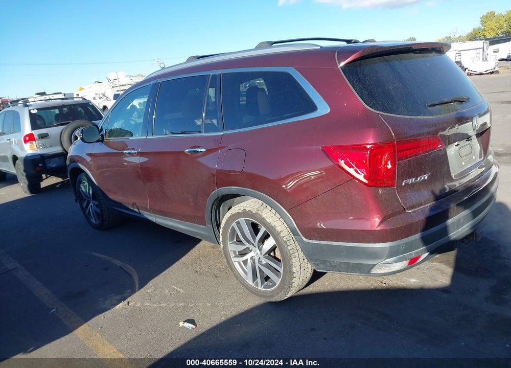 2017 HONDA PILOT TOURING VIN: 5FNYF6H92HB078820