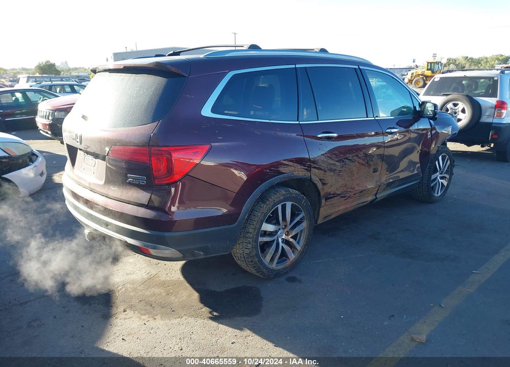 2017 HONDA PILOT TOURING VIN: 5FNYF6H92HB078820