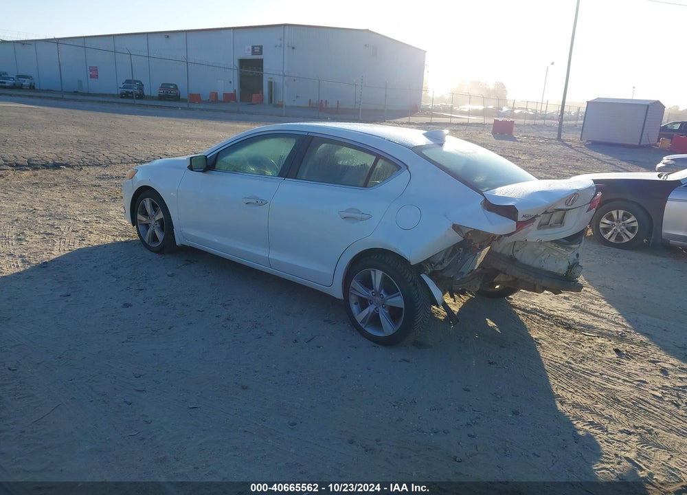 2013 ACURA ILX 2.0L VIN: 19VDE1F56DE009450