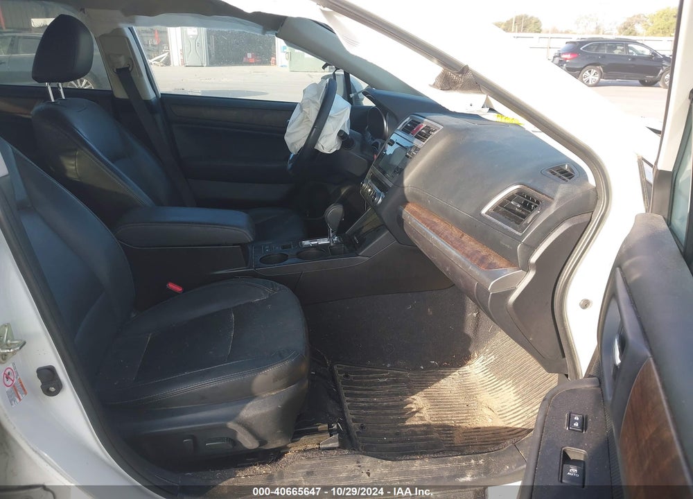 2017 SUBARU OUTBACK 2.5I LIMITED VIN: 4S4BSANCXH3232400