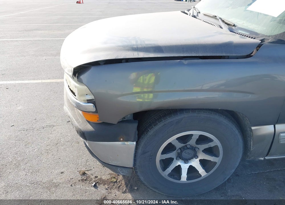 2000 CHEVROLET SILVERADO 1500 LS VIN: 2GCEC19T3Y1163838