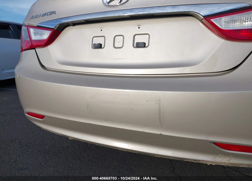 2011 HYUNDAI SONATA VIN: 5NPEB4AC8BH163808