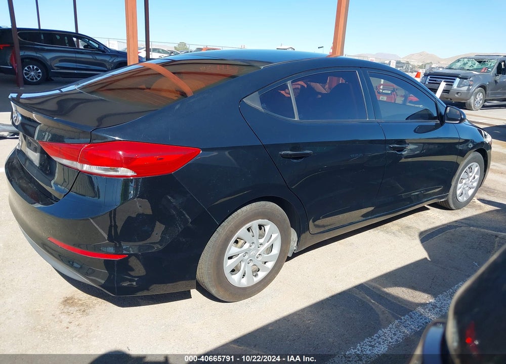 2018 HYUNDAI ELANTRA SE VIN: 5NPD74LF8JH350467