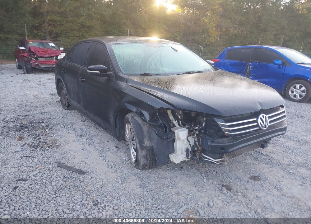 2015 VOLKSWAGEN PASSAT 1.8T S VIN: 1VWAS7A34FC103135