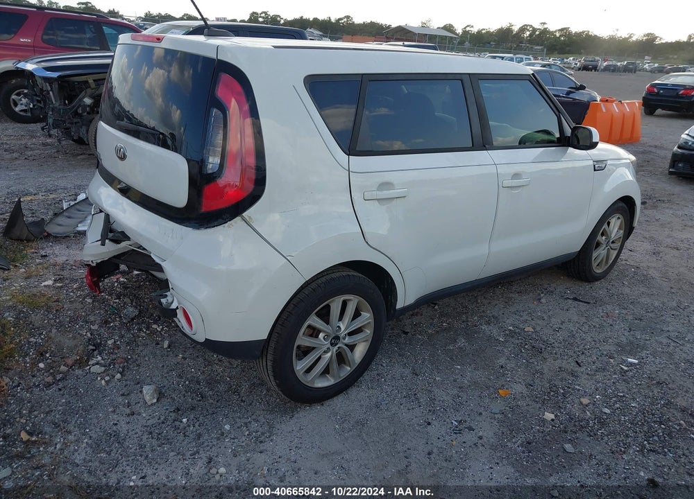 2017 KIA SOUL VIN: KNDJP3A55H7466151