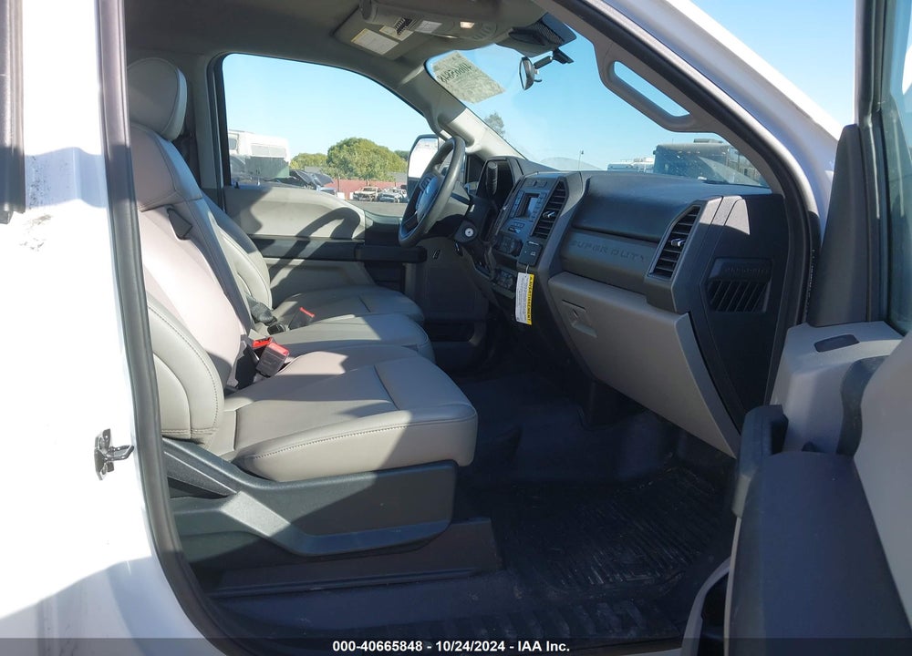 2021 FORD F-550 CHASSIS XL VIN: 1FDUF5GT6MDA12581