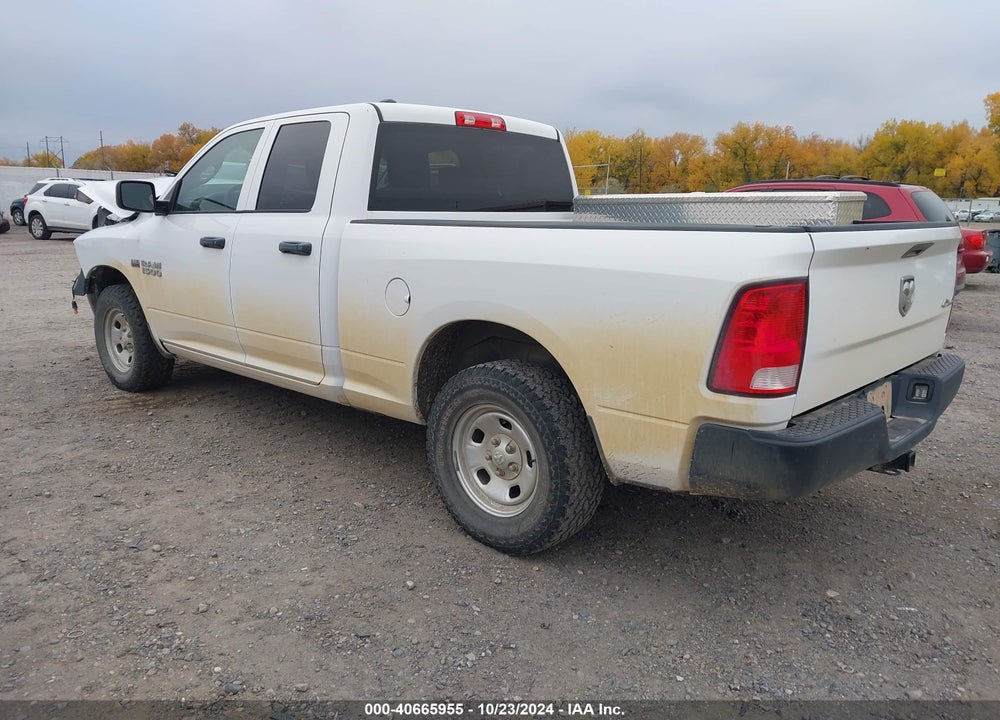 2017 RAM 1500 TRADESMAN QUAD CAB 4X4 6'4 BOX VIN: 1C6RR7FT9HS592447