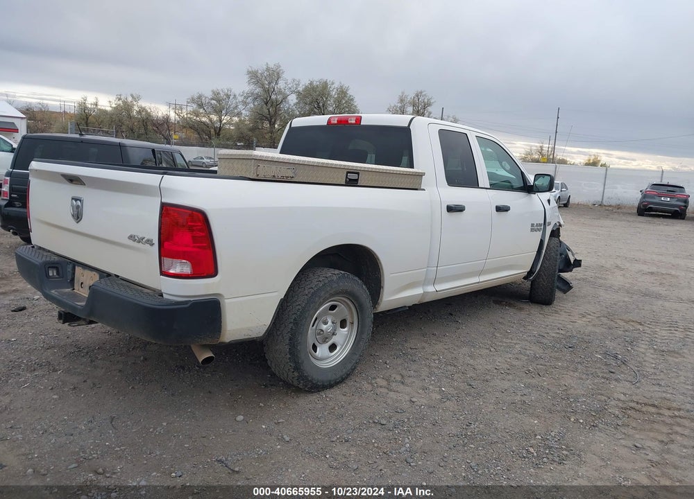 2017 RAM 1500 TRADESMAN QUAD CAB 4X4 6'4 BOX VIN: 1C6RR7FT9HS592447