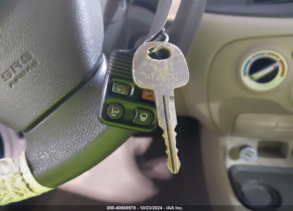 2009 HYUNDAI ACCENT GLS VIN: KMHCM46C89U299085