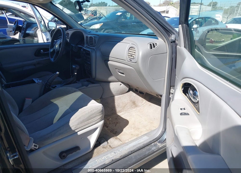 2006 CHEVROLET TRAILBLAZER LS VIN: 1GNDT13S162110586