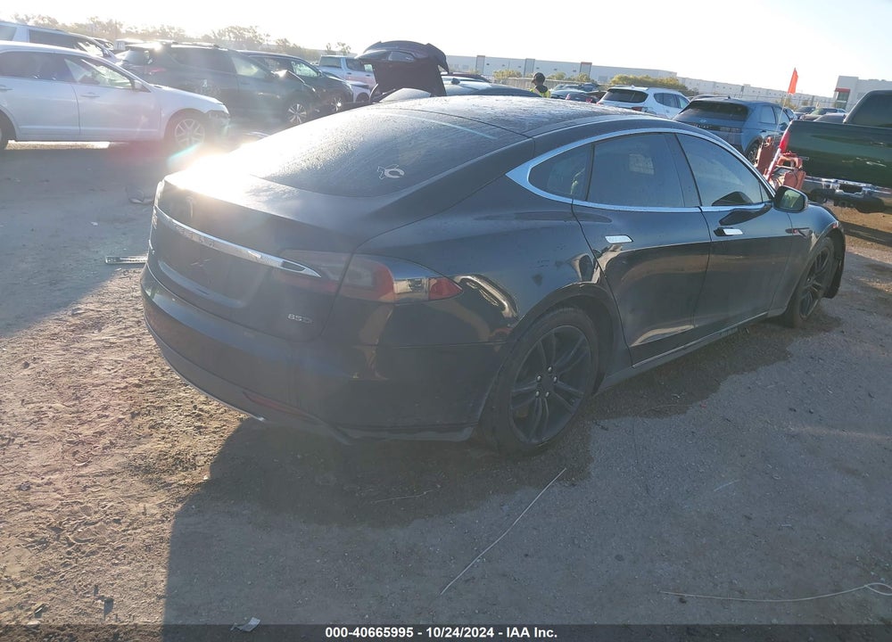 2015 TESLA MODEL S VIN: 5YJSA1H28FF094169