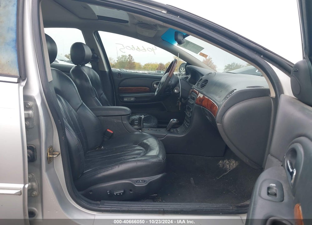 2001 CHRYSLER 300M VIN: 2C3HE66G11H519328