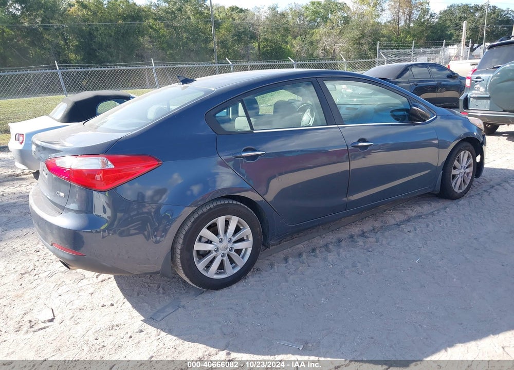 2015 KIA FORTE VIN: KNAFX4A86F5321647