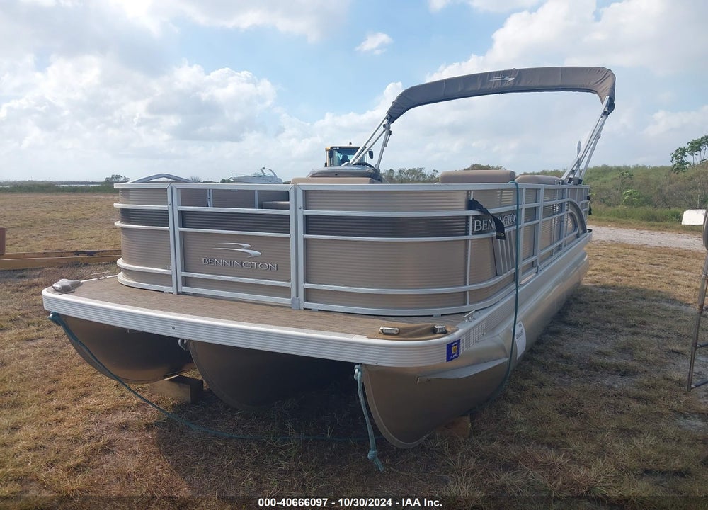 2022 BENNINGTON OTHER VIN: ETWM4407D222