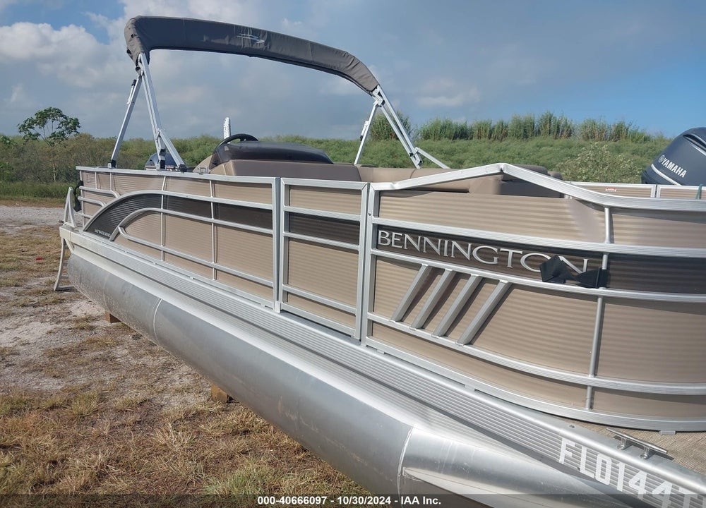 2022 BENNINGTON OTHER VIN: ETWM4407D222