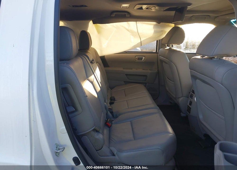 2012 HONDA PILOT TOURING VIN: 5FNYF4H95CB074385