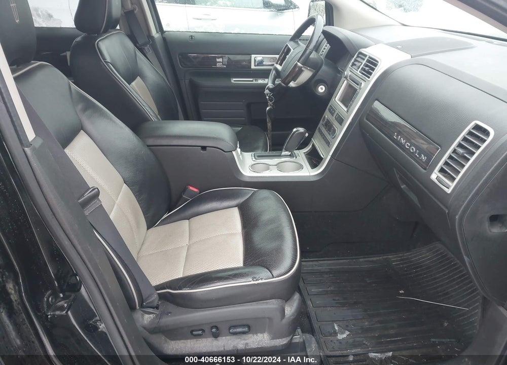 2008 LINCOLN MKX VIN: 2LMDU88C58BJ37934