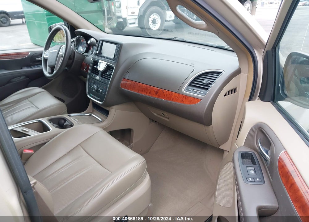 2014 CHRYSLER TOWN & COUNTRY TOURING-L VIN: 2C4RC1CG5ER374646