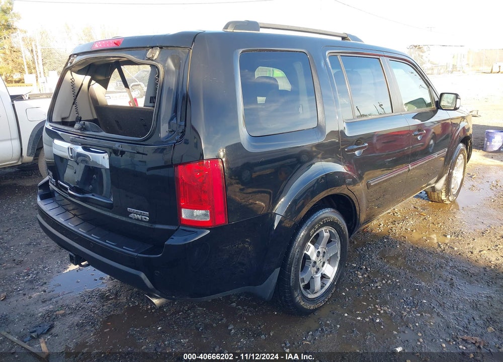 2010 HONDA PILOT TOURING VIN: 5FNYF4H82AB011619