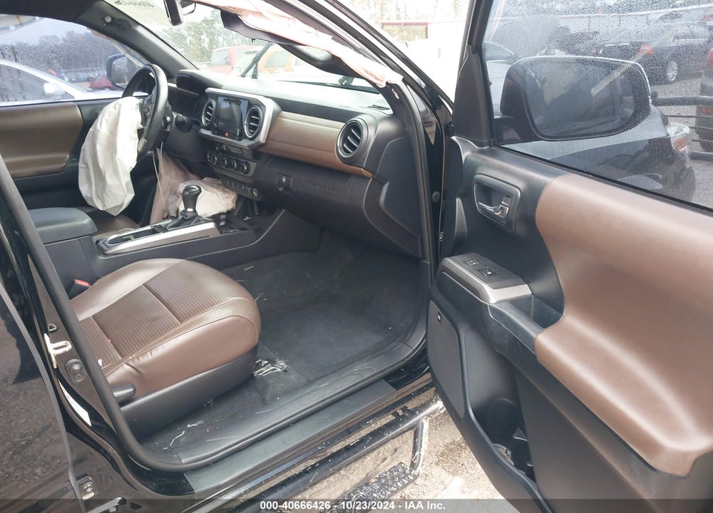 2017 TOYOTA TACOMA LIMITED VIN: 5TFGZ5ANXHX069454