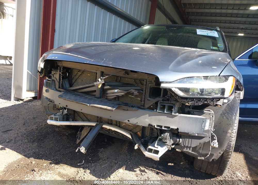 2023 VOLVO XC60 B5 ULTIMATE BRIGHT THEME VIN: YV4L12DA6P1205462