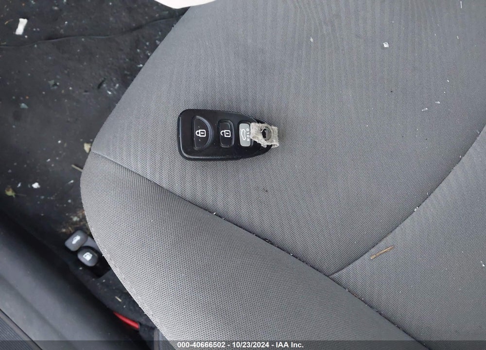 2013 HYUNDAI ELANTRA GLS VIN: KMHDH4AEXDU872983