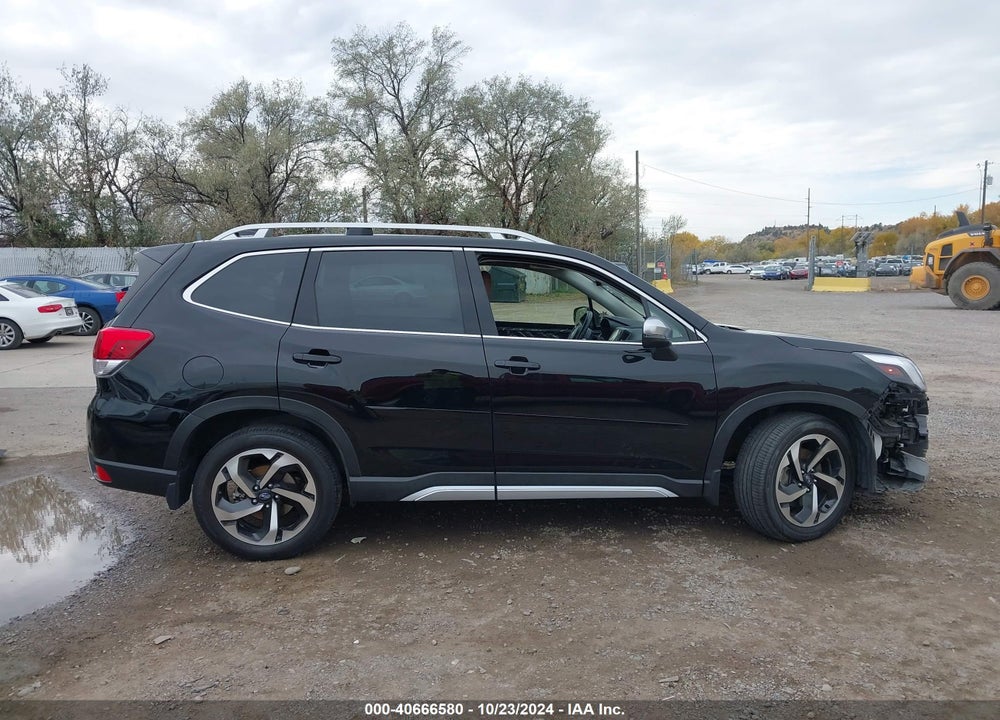 2022 SUBARU FORESTER TOURING VIN: JF2SKARC4NH449424