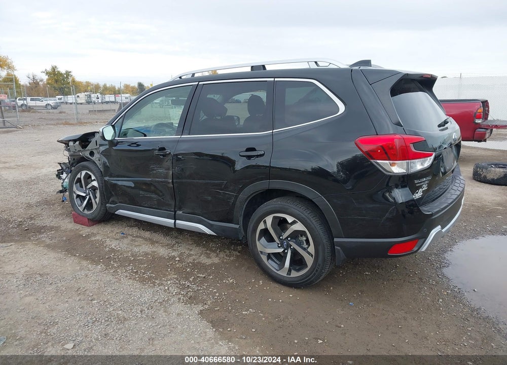 2022 SUBARU FORESTER TOURING VIN: JF2SKARC4NH449424