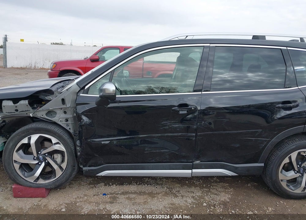 2022 SUBARU FORESTER TOURING VIN: JF2SKARC4NH449424