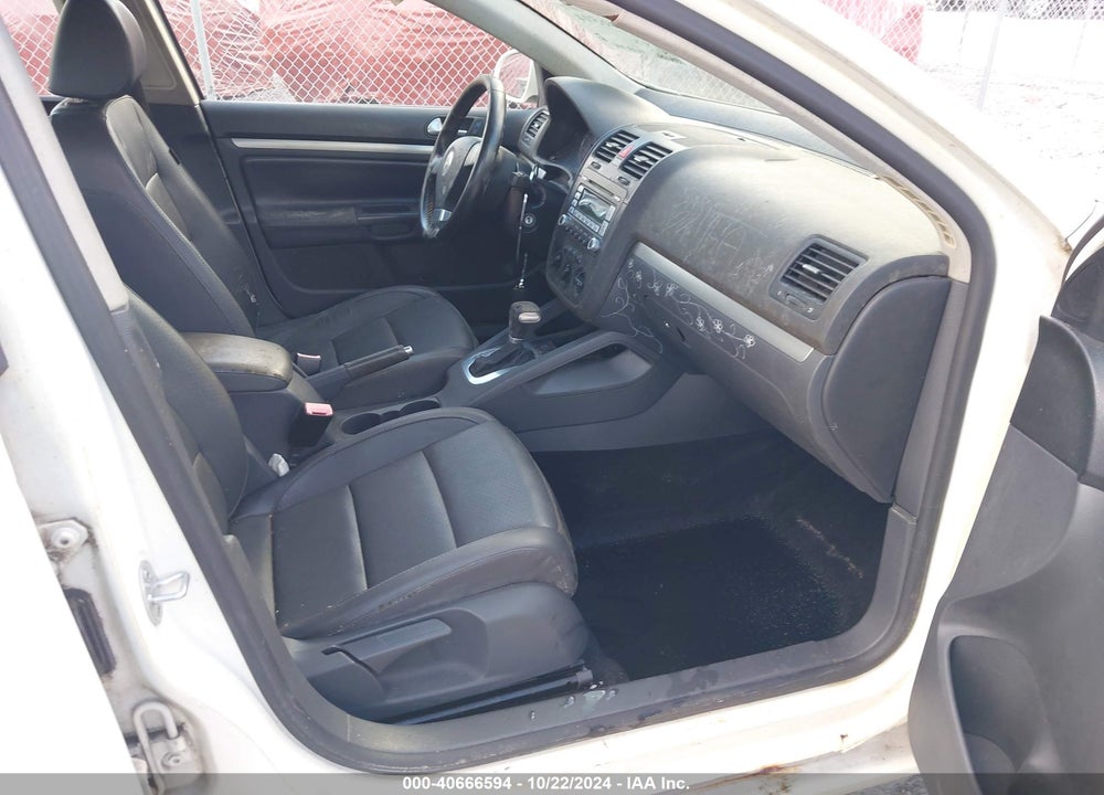 2008 VOLKSWAGEN JETTA SE VIN: 3VWRZ71K98M157702
