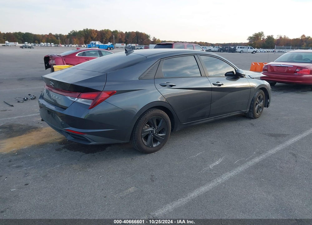 2021 HYUNDAI ELANTRA SEL VIN: 5NPLM4AG9MH008207