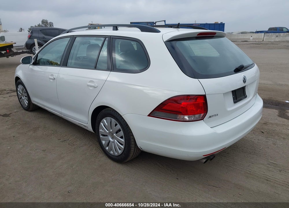 2014 VOLKSWAGEN JETTA SPORTWAGEN 2.5L S/2.5L SE VIN: 3VWPP7AJ7EM604656