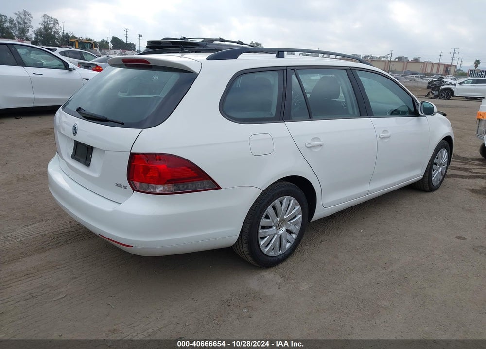 2014 VOLKSWAGEN JETTA SPORTWAGEN 2.5L S/2.5L SE VIN: 3VWPP7AJ7EM604656