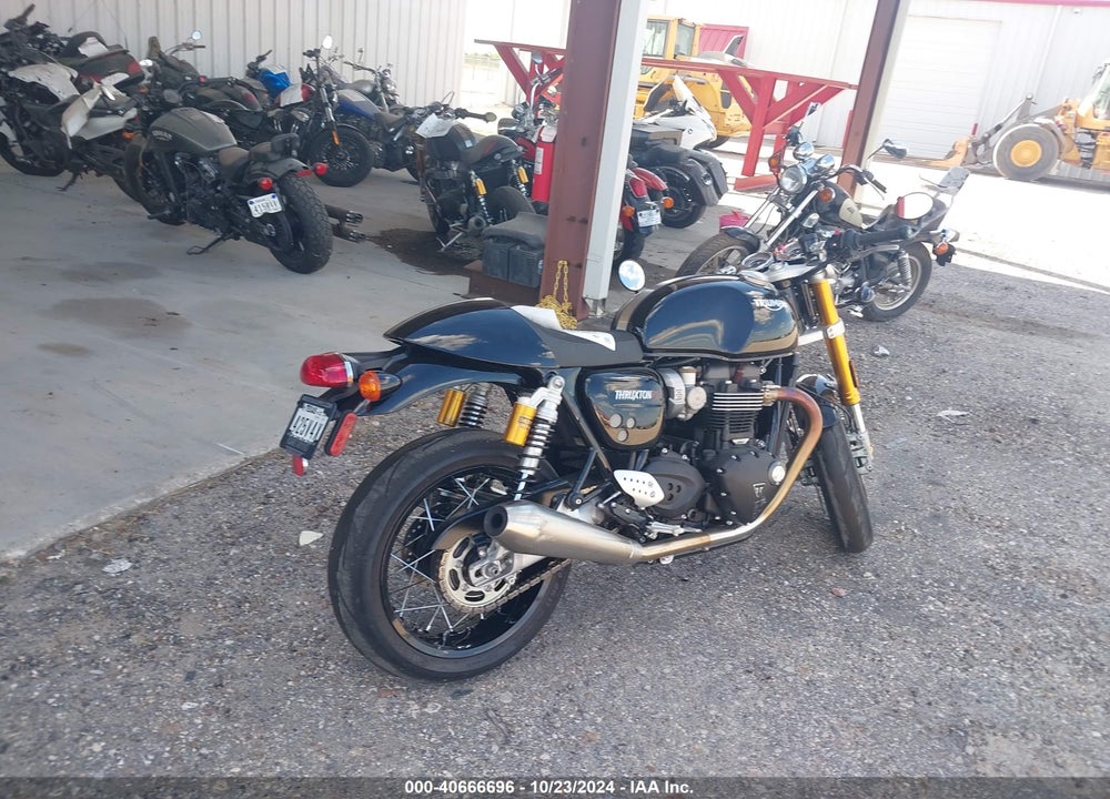 2022 TRIUMPH MOTORCYCLE THRUXTON RS VIN: SMTD56HR5NTAU8645
